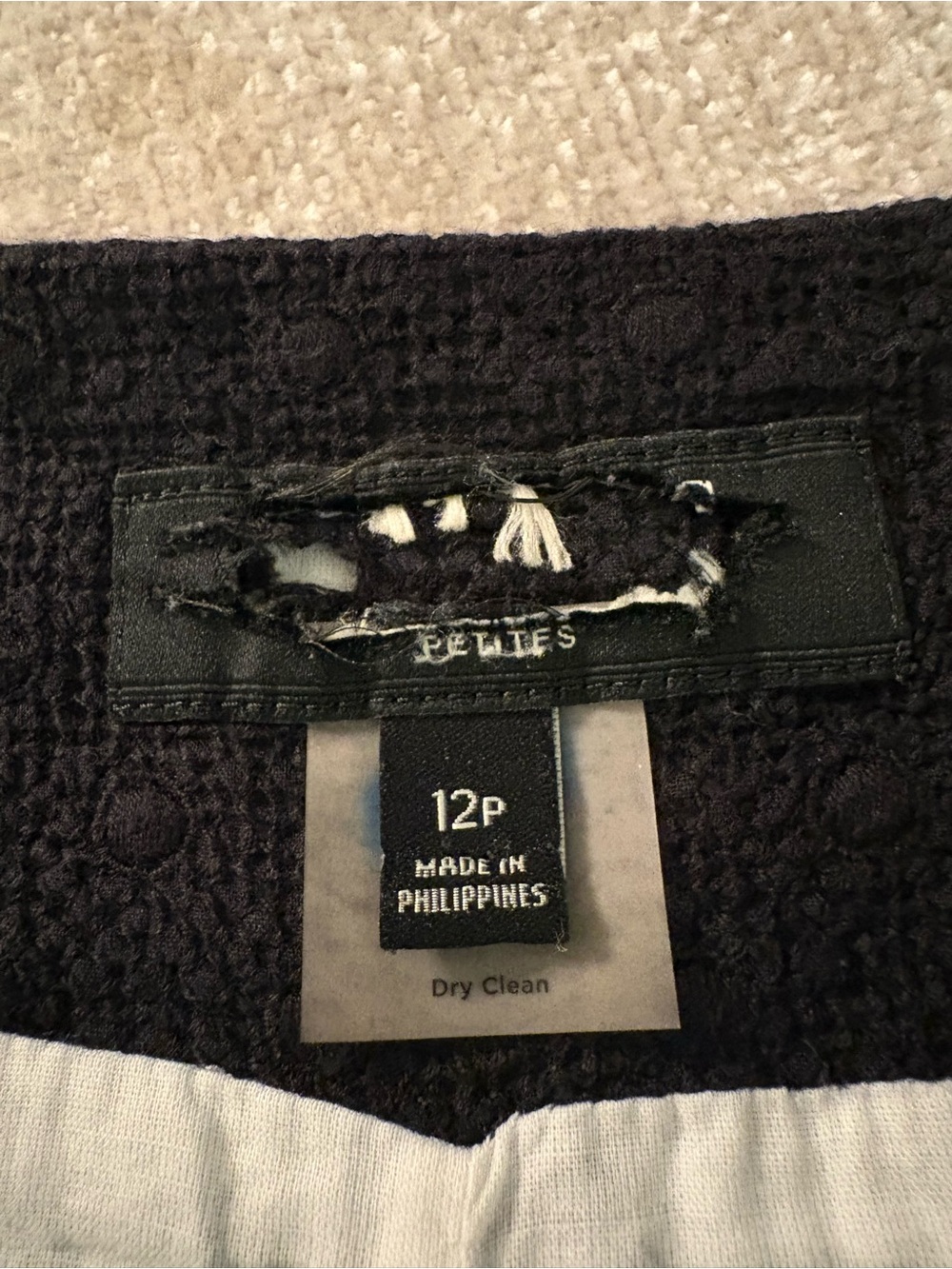Adorable Classic Lined Black Women's Skirt Size 12P - Picture 10 of 14